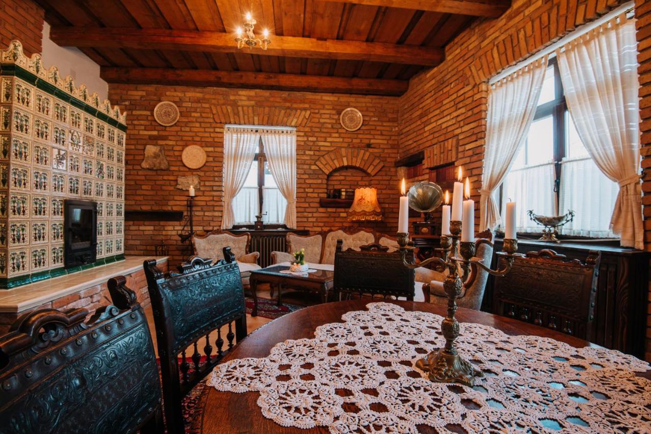 Molnos Kuria Pension Corund  Exterior photo